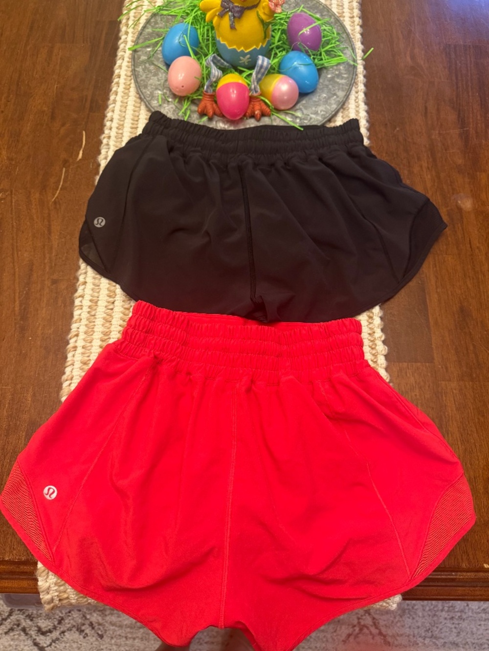 Lululemon Hotty Hot shorts!! 2.5 inseam 🩳 Like New!! Bundle Deal!!